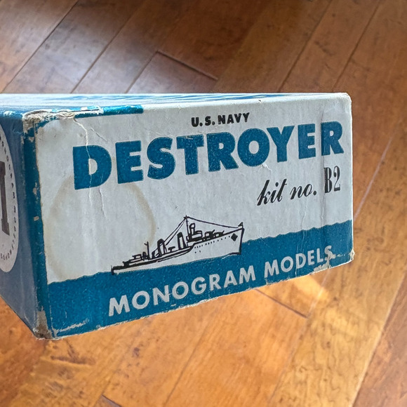 Antique 1945 Monogram U.S. Navy Destroyer 610 U.S.S. Model Kit Partially Built - Picture 4 of 7